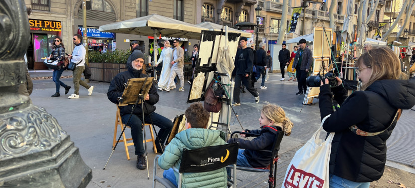 Private Barcelona Walking Tour of Gothic Quarter & La Rambla, photo 3 of 7