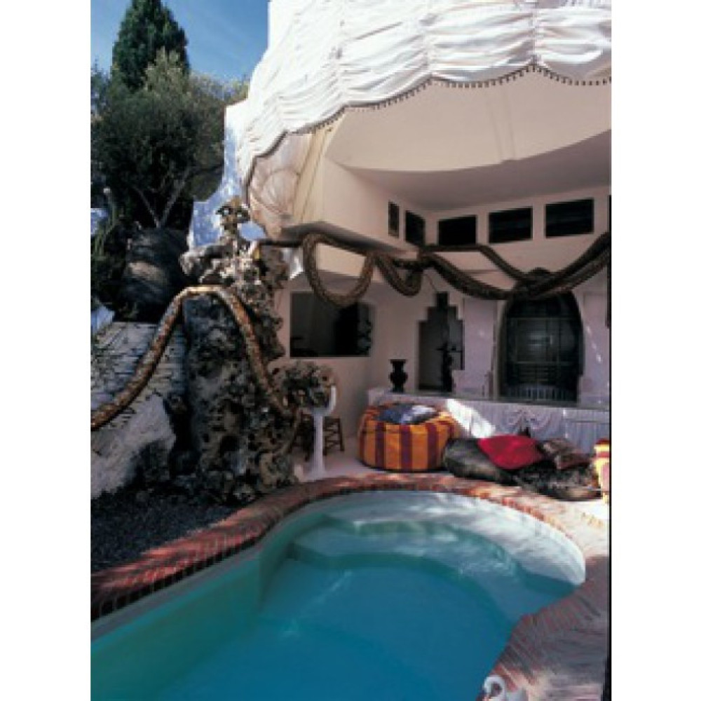 Private Day Trip Following Salvador Dalí’s Trail in Figueres & Cadaqués