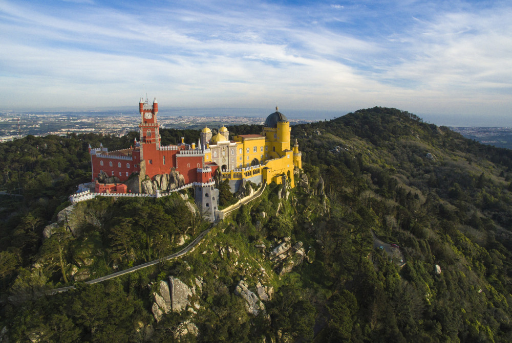 Private Sintra, Queluz Palace & Cascais Day Trip from Lisbon
