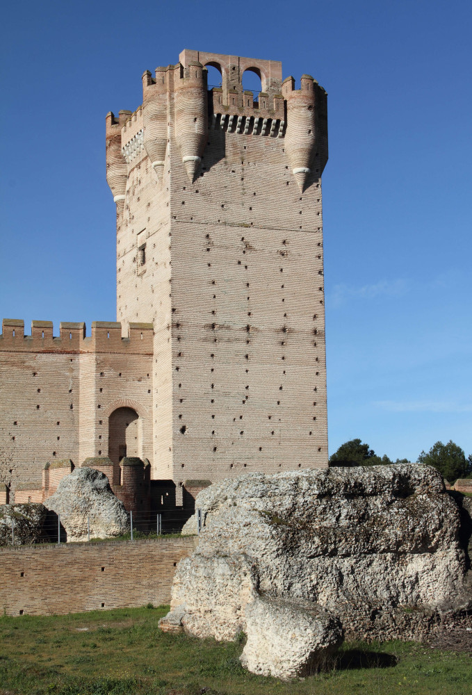 Essence of Castile: Private Cheese, Wine & Royal Castle Day Trip