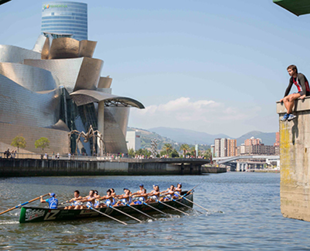 Logroño to Bilbao Private Driver Service with Stop in Vitoria