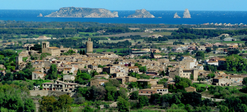 Private Costa Brava Day Trip with Medieval Villages from Barcelona, photo 2 of 8