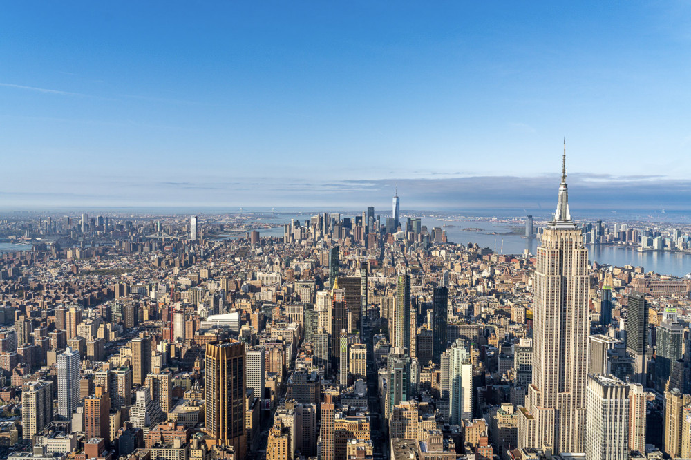 Skyscrapers & Summit Guided Experience