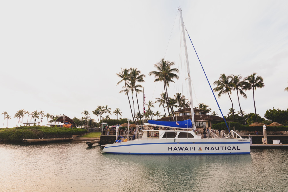 Kaula Kai: Ko Olina Sunset Sail & Kaula Luau Experience