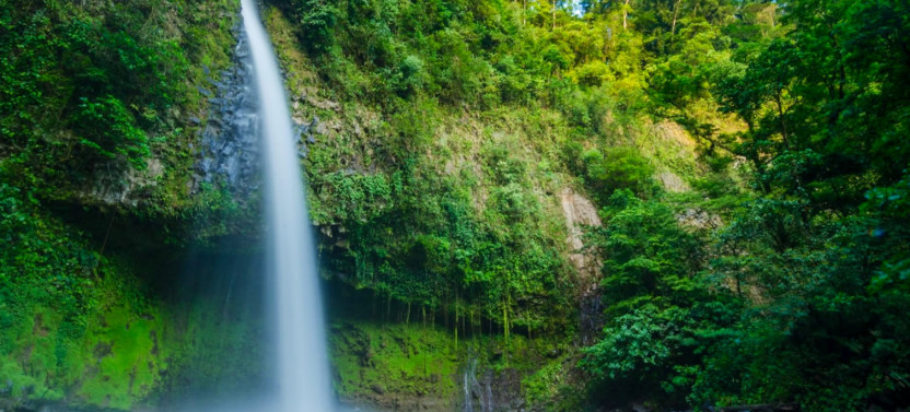 Safari Float & La Fortuna Waterfall Hike in Arenal