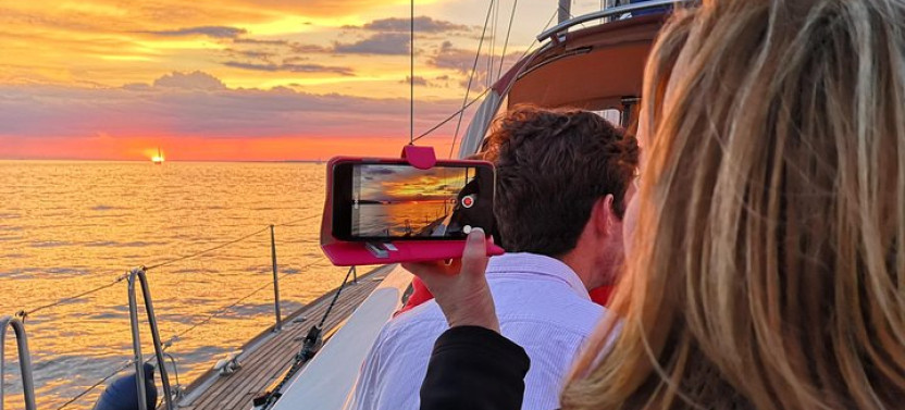 Lisbon Sunset Luxury Sailing Yacht Cruise With Drinks & Portuguese Snacks