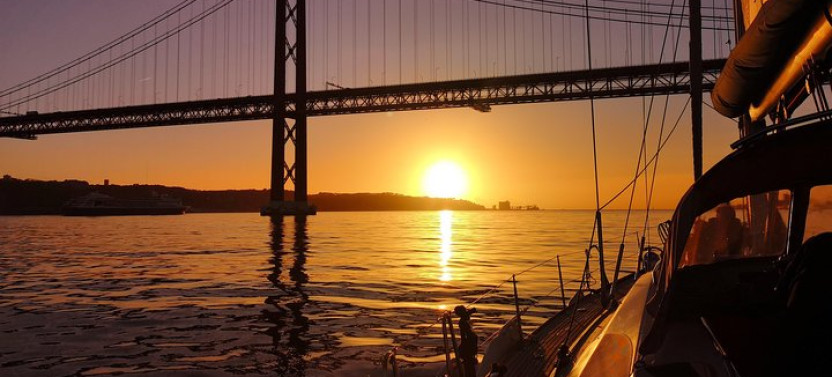Lisbon Sunset Luxury Sailing Yacht Cruise With Drinks & Portuguese Snacks