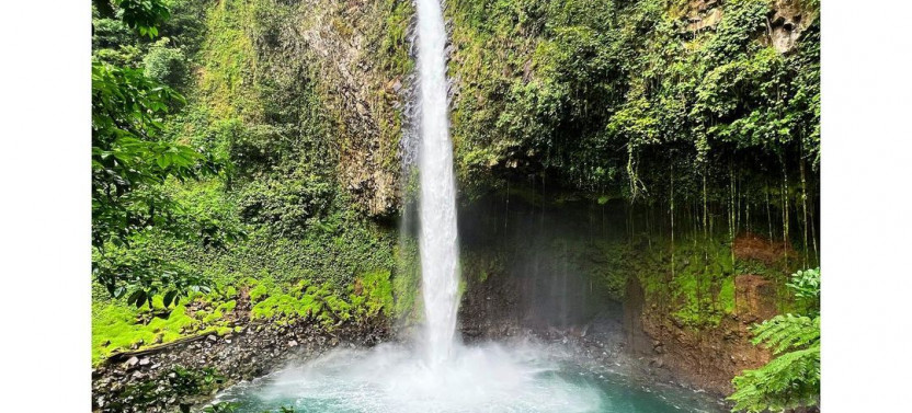 Hanging Bridges & La Fortuna Waterfall - Guided Tour