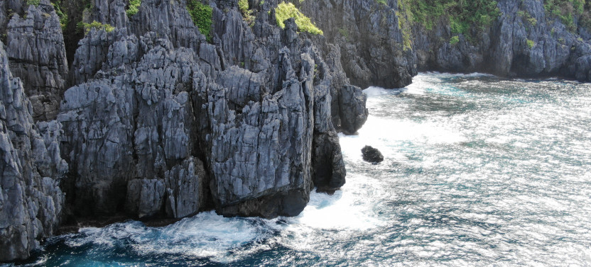 Private Speedboat Tour B Adventure with Caves and Sandbar in El Nido