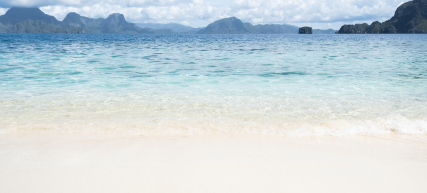 Private Speedboat Tour D to Small Lagoon & Cadlao Island Beaches