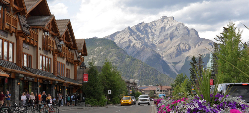 7-Day One-Way Rockies to Rainforest Journey from Calgary to Vancouver