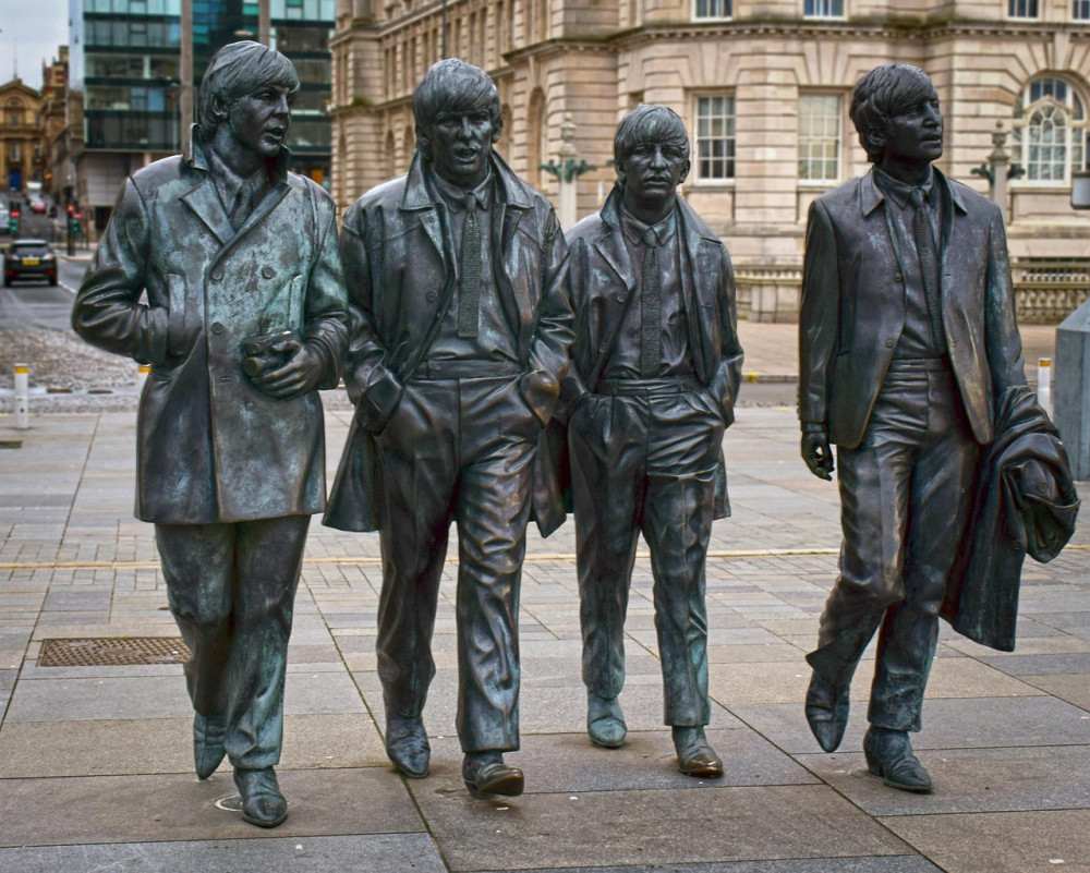 Liverpool: Private Guided Half Day drive to the Beatles