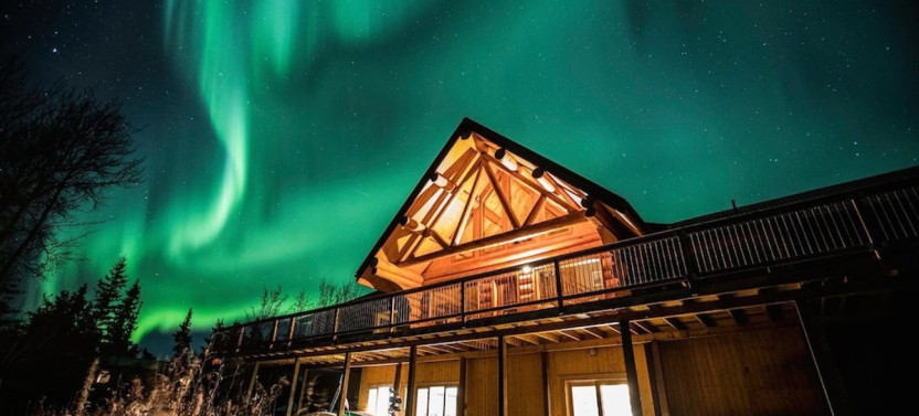 4-Day All-Inclusive Premium Northern Lights Holiday Getaway in Yukon