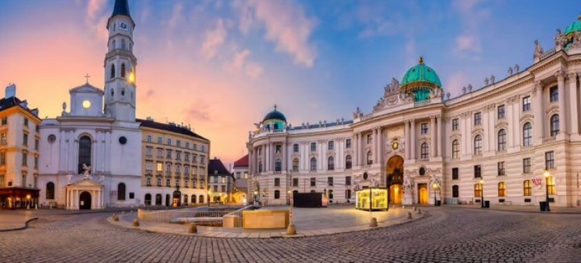 Vienna To Salzburg Private Transfer With Hallstatt Stop