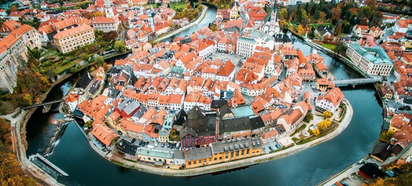 Cesky Krumlov Private Day Tour From Salzburg