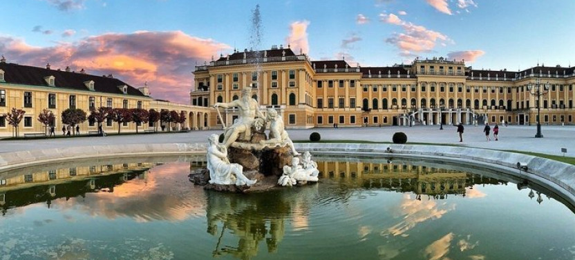 Vienna To Budapest Private One Way Transfer With Bratislava Stop