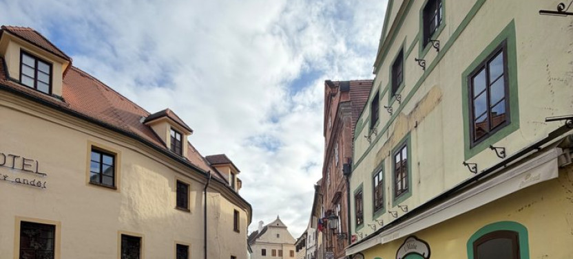 Vienna To Prague Private Transfer With Stop In Cesky Krumlov