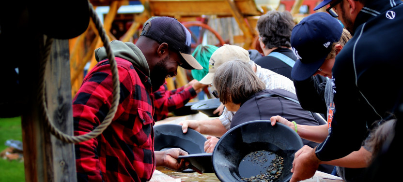 Klondike Gold Rush Experience Tour with Gold Panning