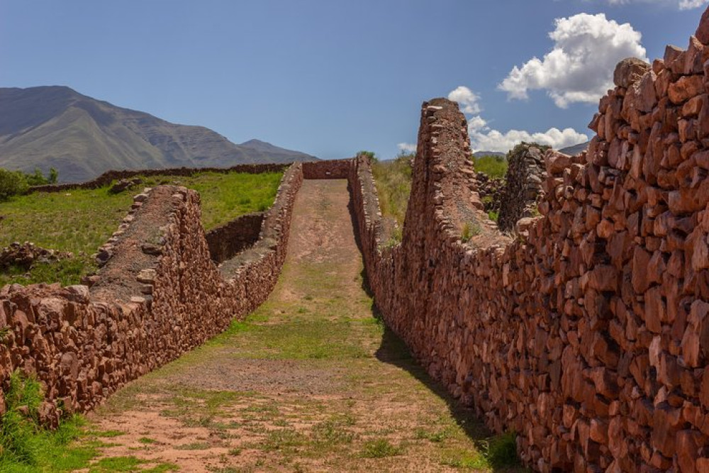 South Valley Inca Sites Tour to Tipon, Pikillacta & Andahuaylillas