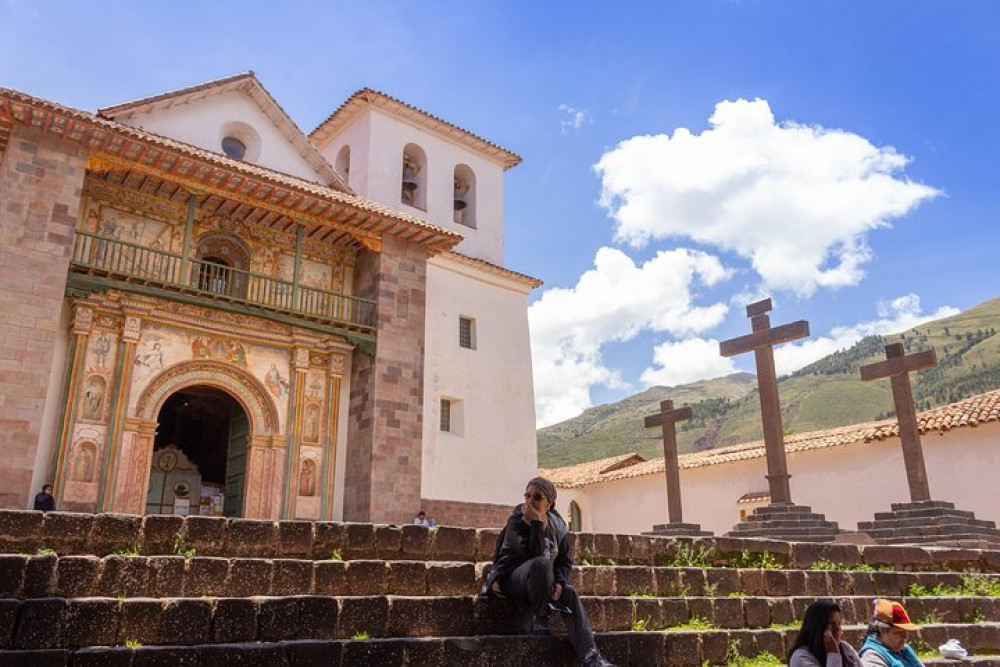 Scenic Sun Route Guided Bus Tour from Cusco to Puno with Lunch