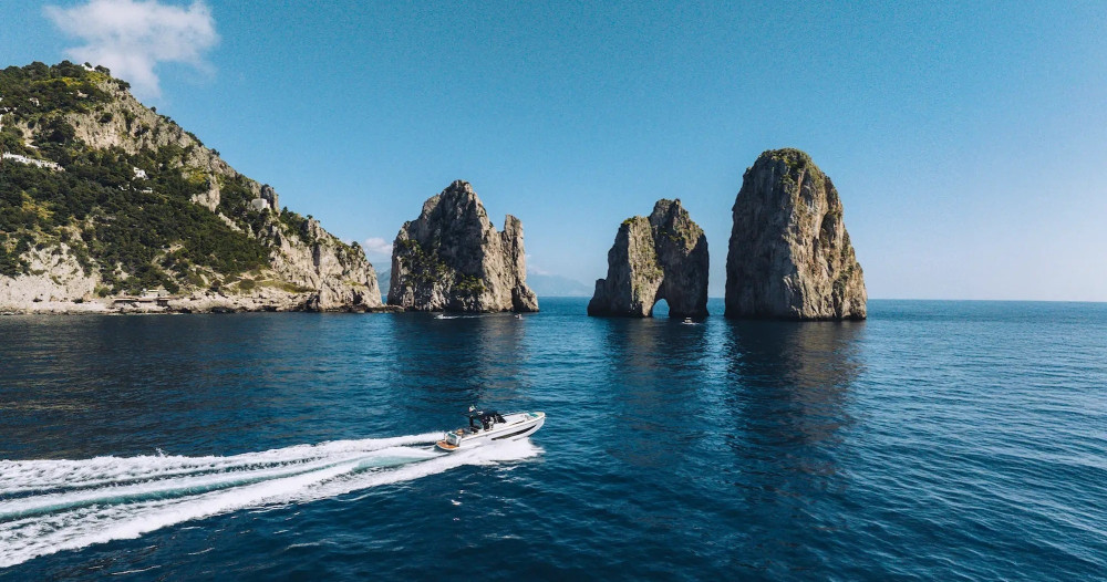 Small-Group Capri & Sorrento Coast Boat Tour from Positano