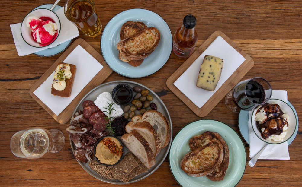 Family Lunch for 2 Adults and 2 Kids