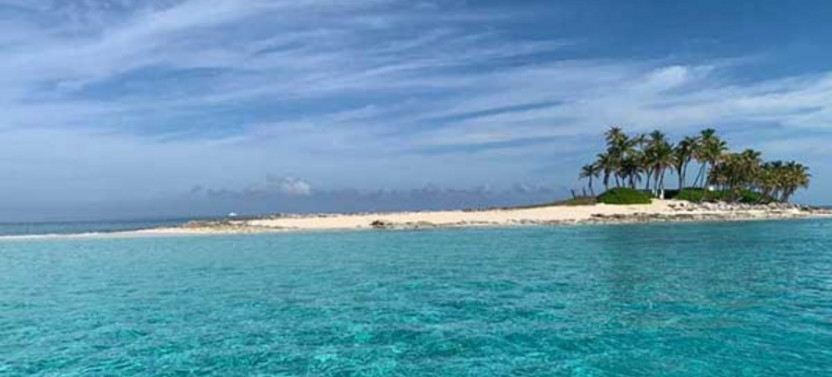 Boat Tour to the Swimming Pigs at Rose Island