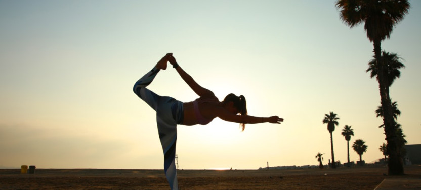 Yoga, Healthy Light Brunch & Sailing Experience Barcelona
