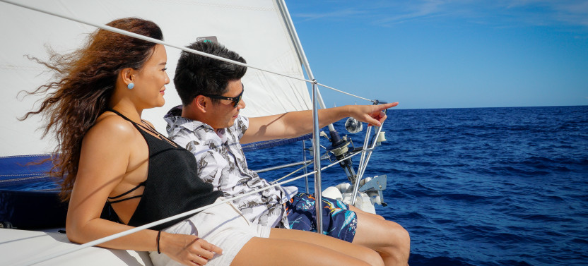 Spanish Tapas with a Premium Open Bar and Sailing Experience: Barcelona