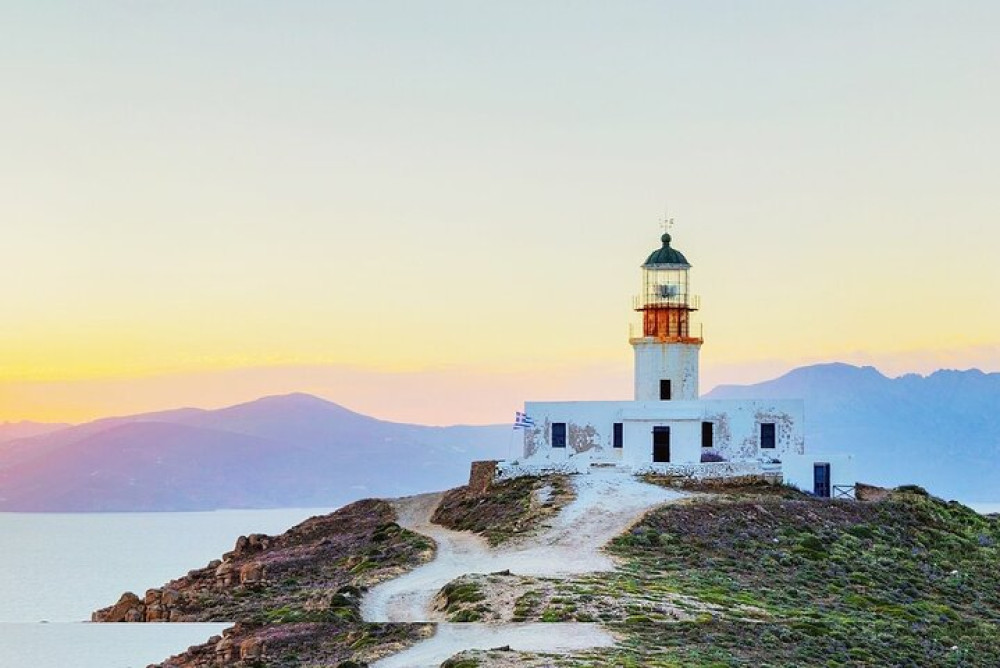 4-hour Highlights: Van Tour with a Traditional Greek Meal