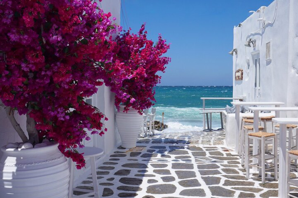 Small Group Mykonos Walk with Cruise Terminal Pick-up
