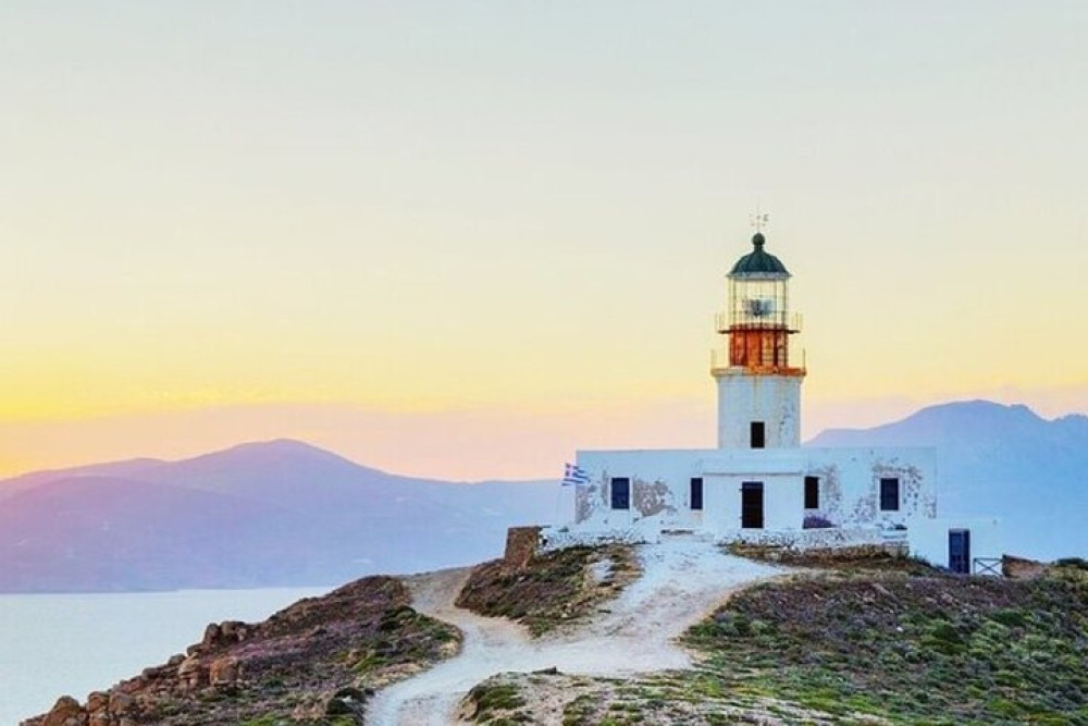 8 Must-Sees by Van: Private Shore Excursion for Cruise Passengers