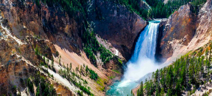 Private Full-Day Yellowstone Highlights Tour with Naturalist Guide