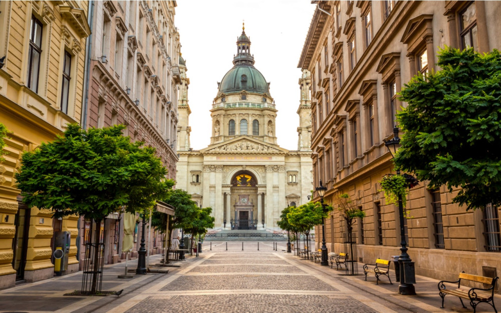 Jewish Quarter Highlights of Budapest - City Exploration Game