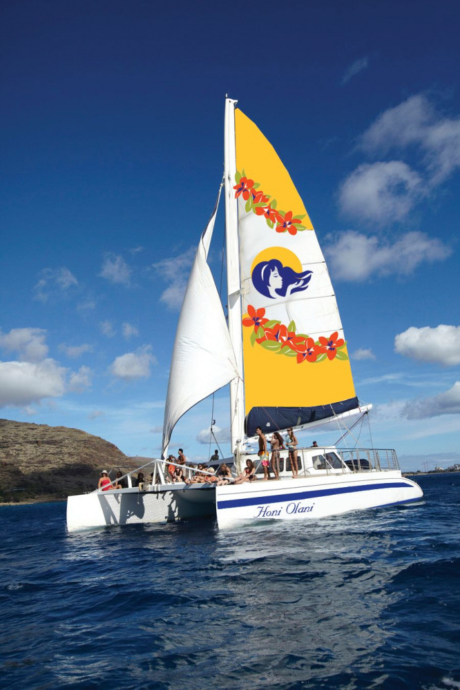 honi olani catamaran