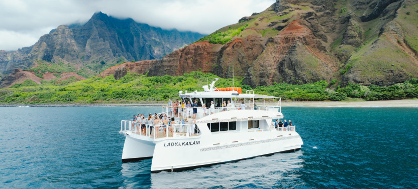 Luxury Nā Pali Sunset Experience - aboard Lady Kailani