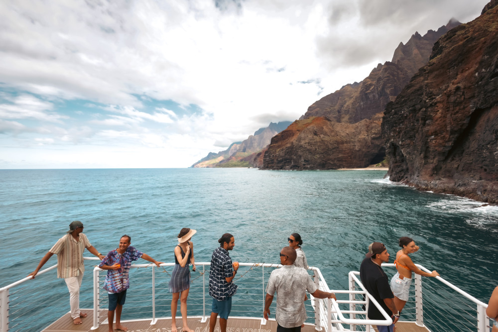 Luxury Nā Pali Sunset Experience - aboard Lady Kailani