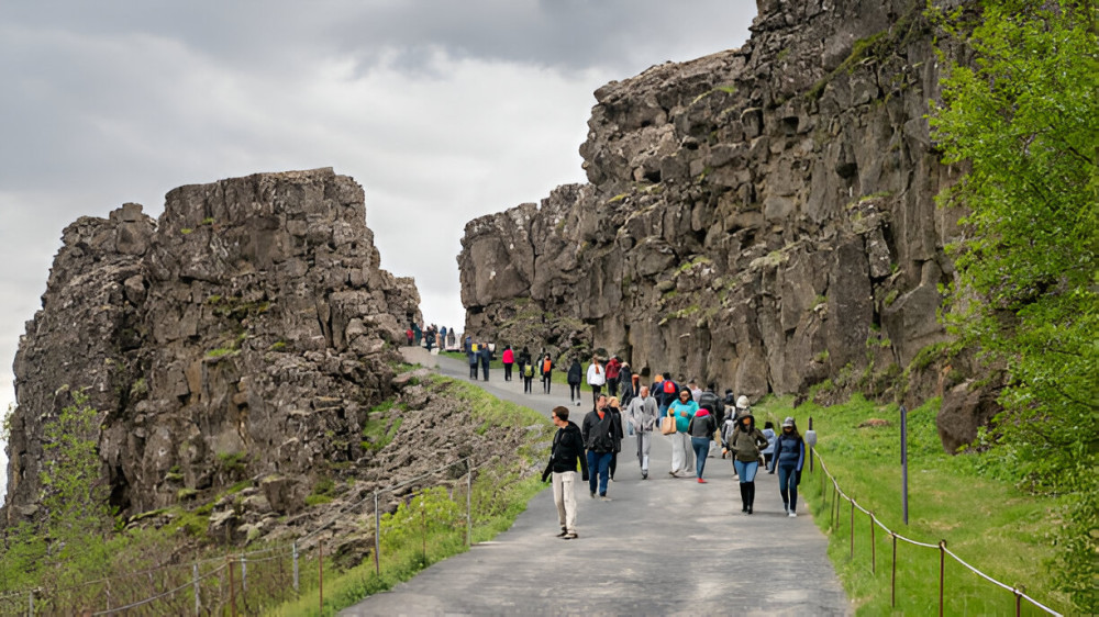 Golden Circle in Spanish with Kerid Crater & Farm Visit