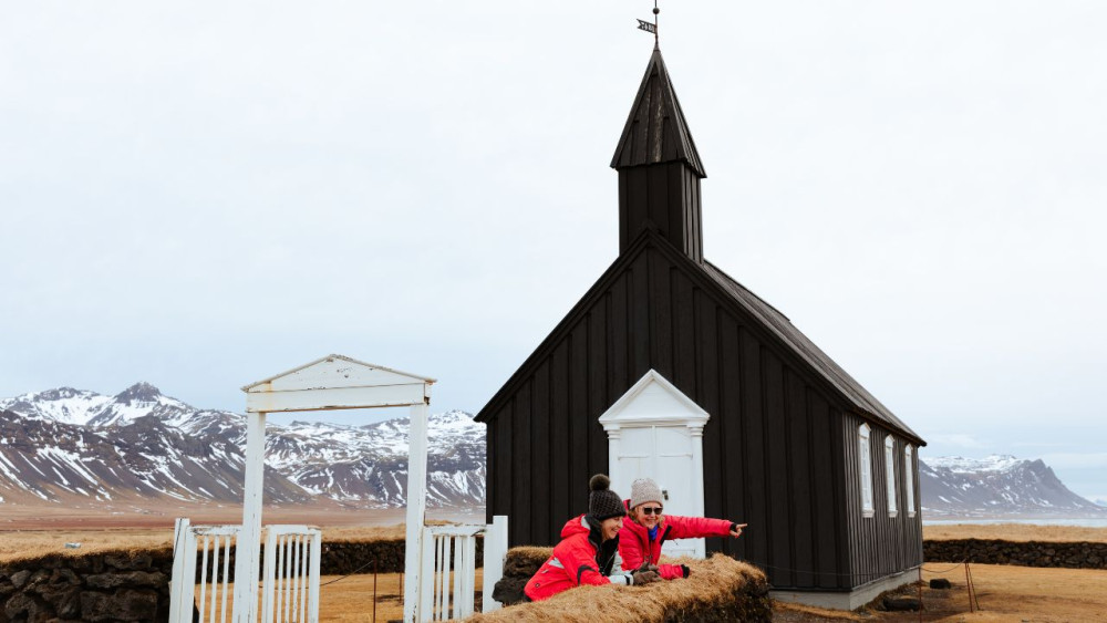 Grundarfjordur Port: Snæfellsnes Small Group Tour