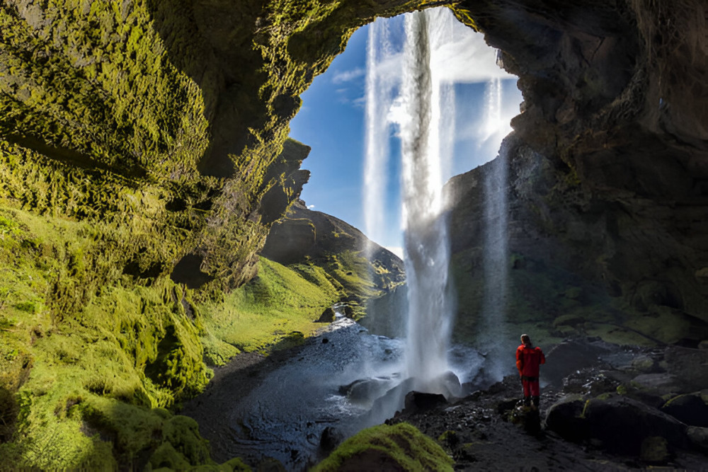 Private South Coast Tour from Reykjavik in Multi-Language Guide Options