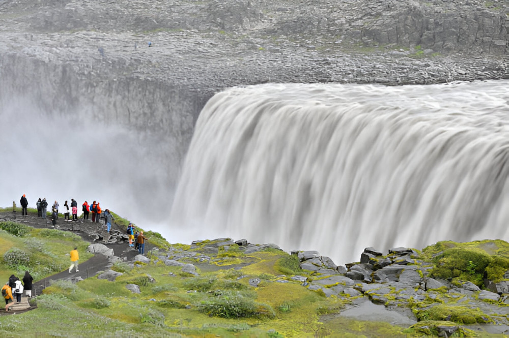 Private Lake Mývatn Wonders Tour: Pickup from Akureyri