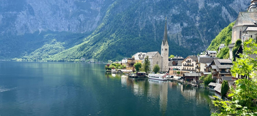 Hallstatt Day Trip including Photo Stop at Melk Abbey