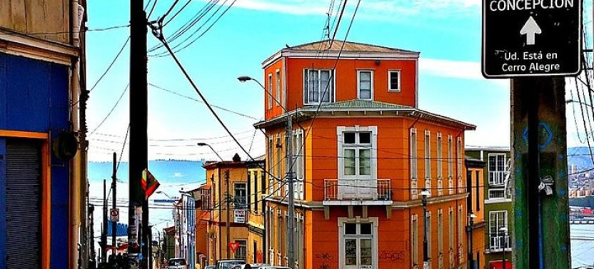 Historic Valparaiso and Viña del Mar from Santiago