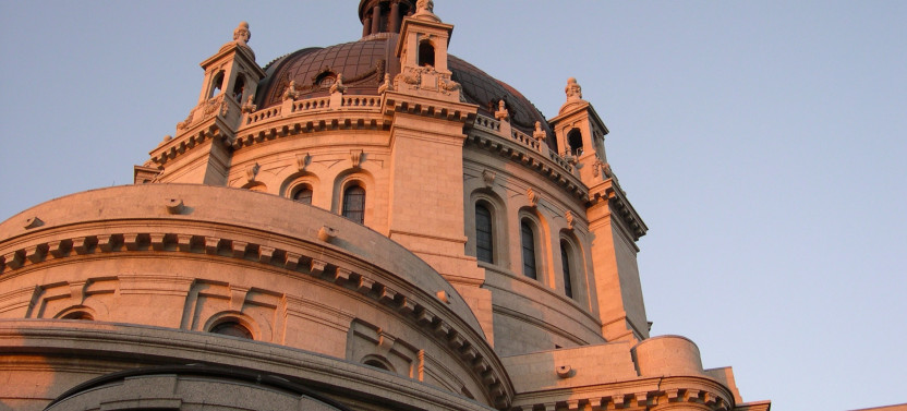 St. Paul’s Cathedral Docent Highlights Tour in Minnesota