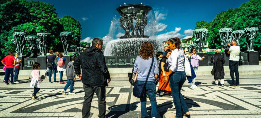 Oslo & Vigeland Park Private Driving Tour