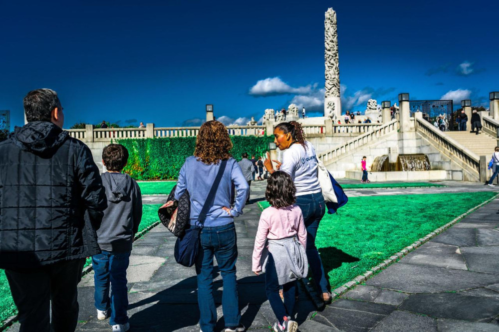 Oslo & Vigeland Park Private Driving Tour