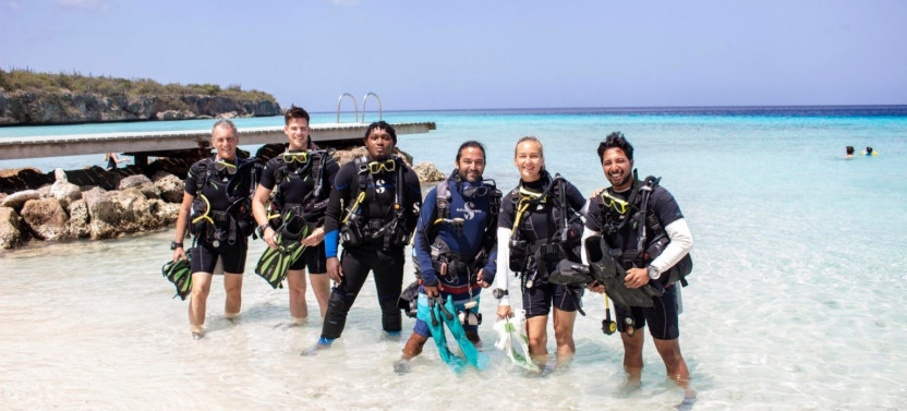 Shore Guided Dive to West Curaçao (2 tanks)