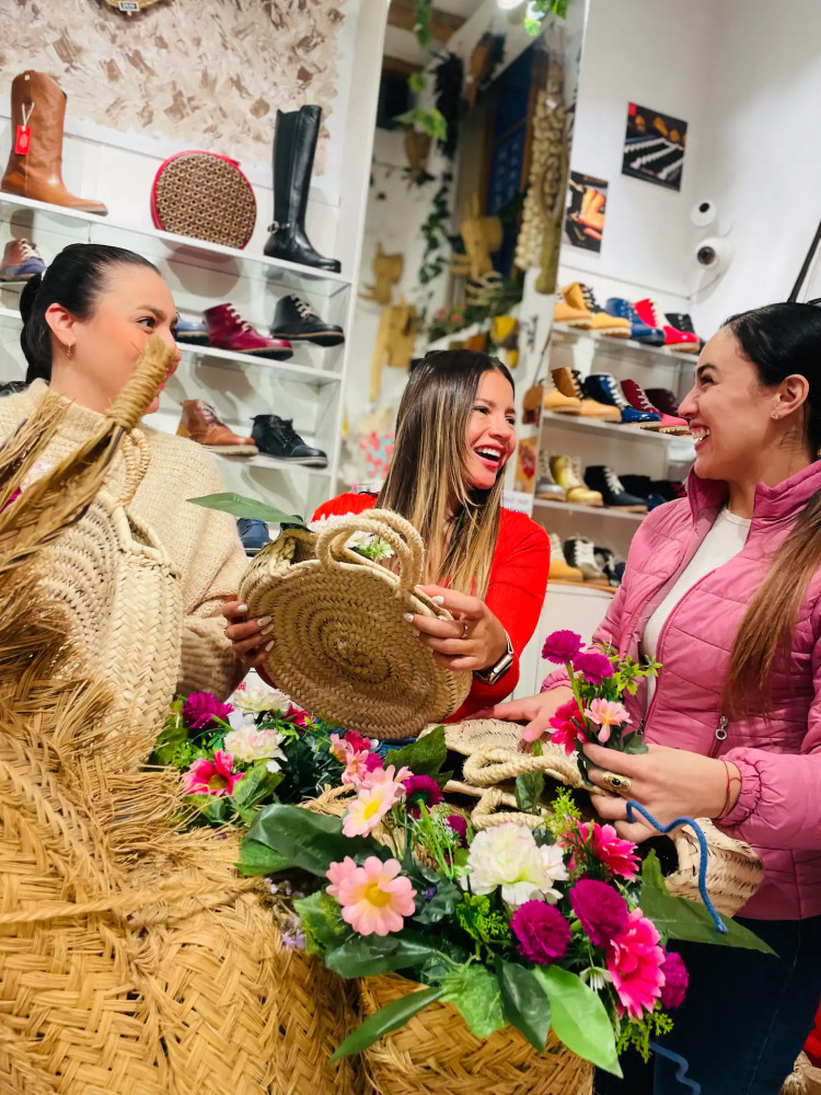 Design and Craft a Raffia Bag in Barcelona
