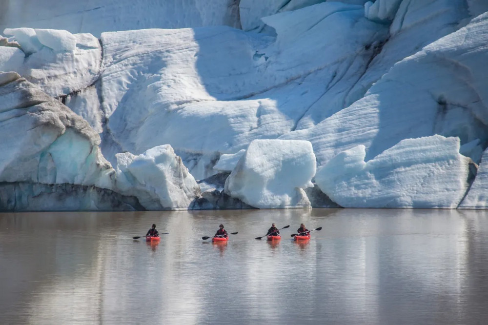 South Coast And Glacier Kayak