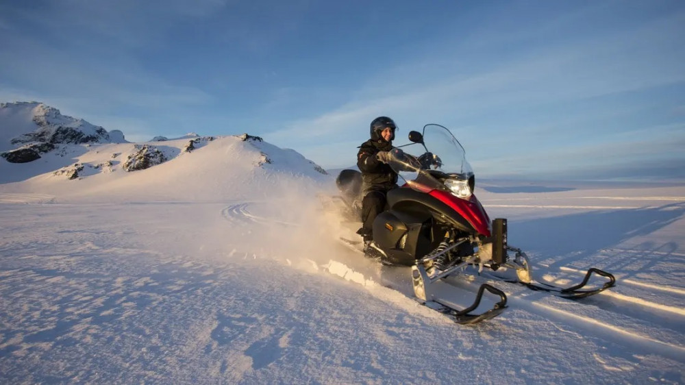 Golden Circle & Langjökull Snowmobiling Tour